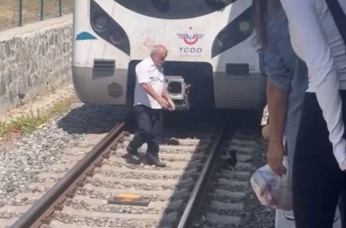 Bakırköy'de Bir Tren Yolculuğu Beklenmedik Bir Hikayeyle Sona Erdi
