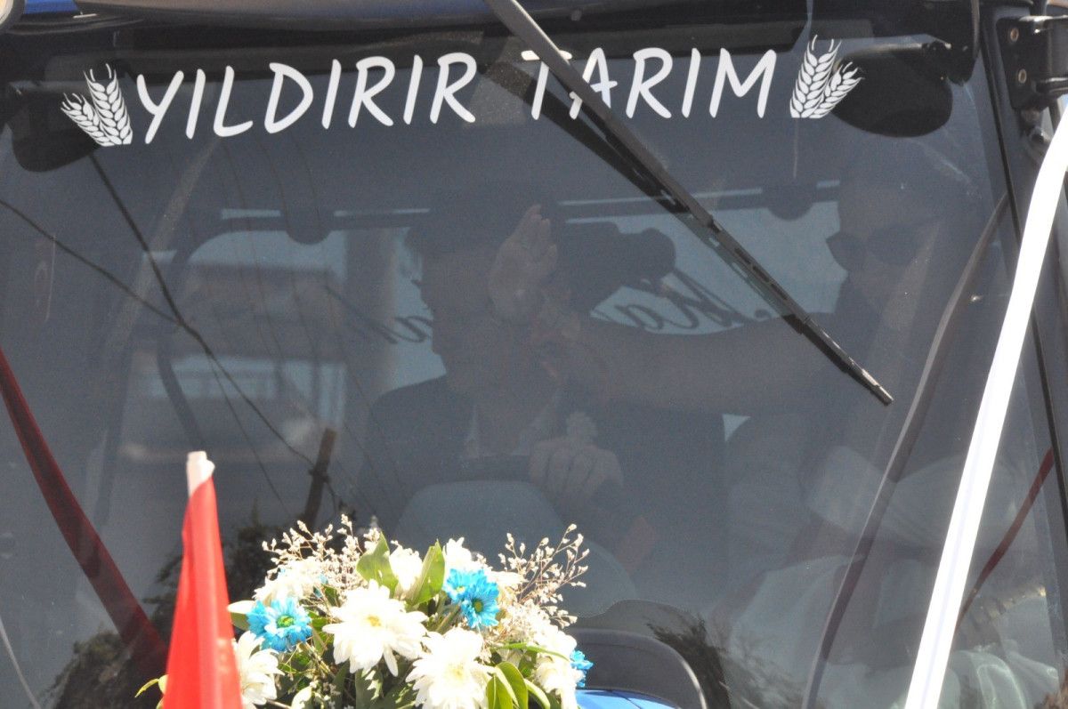 Gelin Ezgi Bilici'nin Duygusal Anları ve Çiftçilikle Bağları