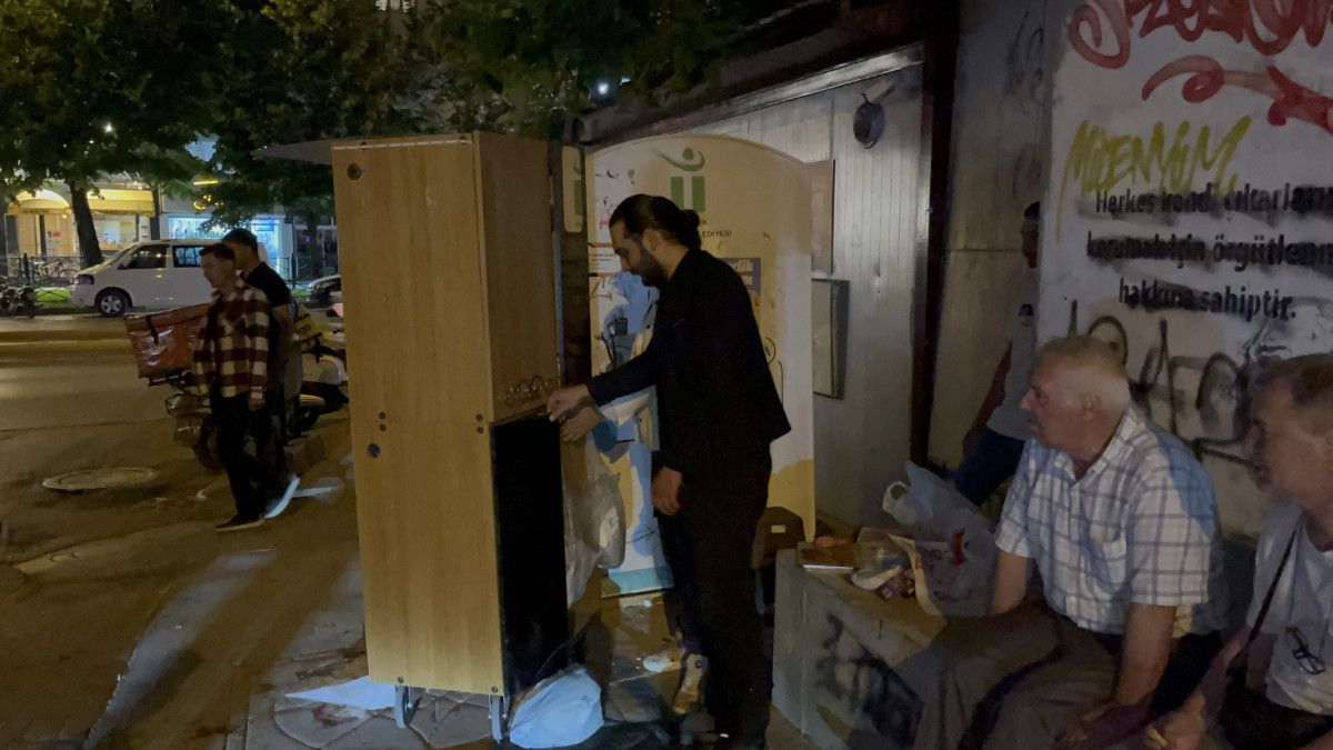 Gardırop ile Seyyar Tost Tezgahı Yapımı