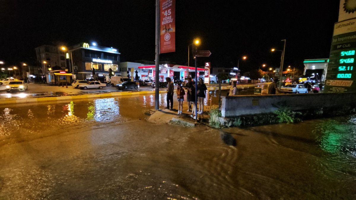 Sokaklar ve Trafik Durumu Kötüleşti