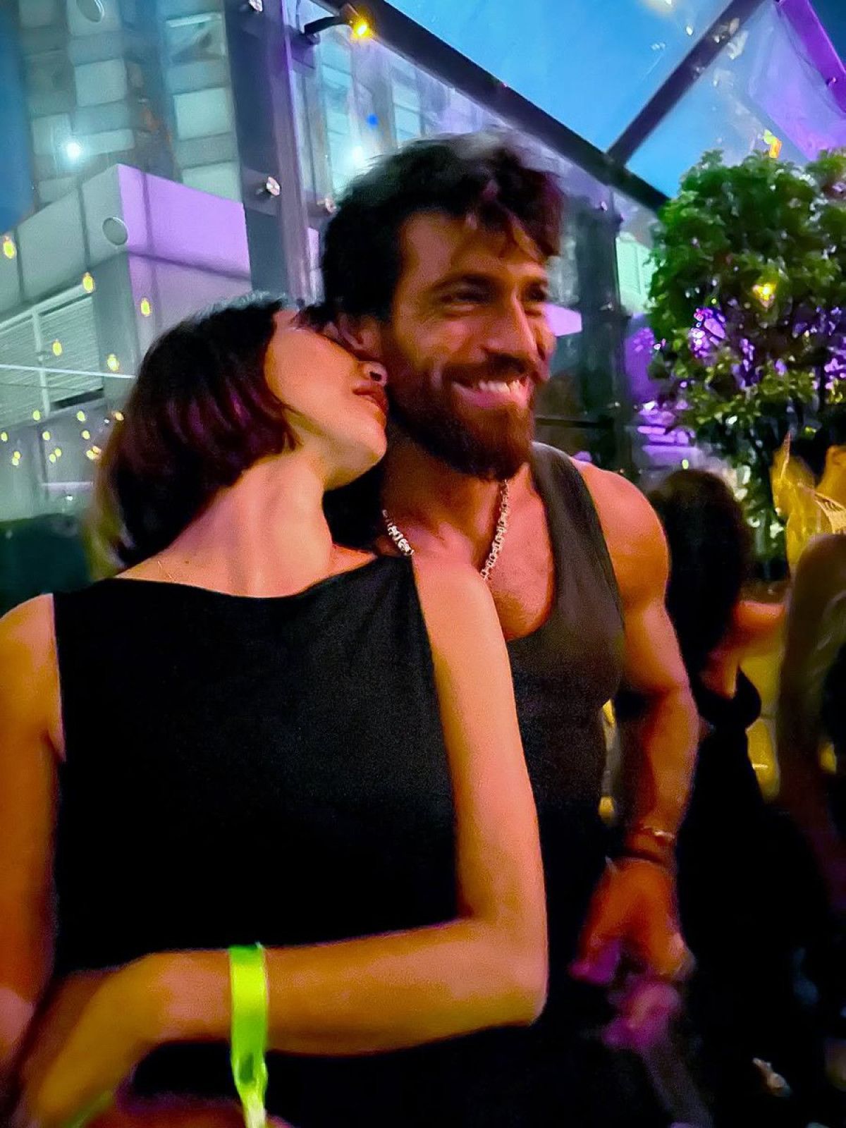 Can Yaman, Ünlü Dizilerle Adını Geniş Kitlelere Duyurdu