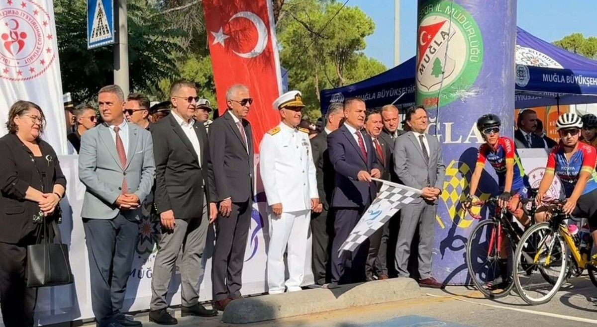 Ödül Töreni ve Dereceye Giren Sporcuların Onur Konuğu Olduğu Anlar