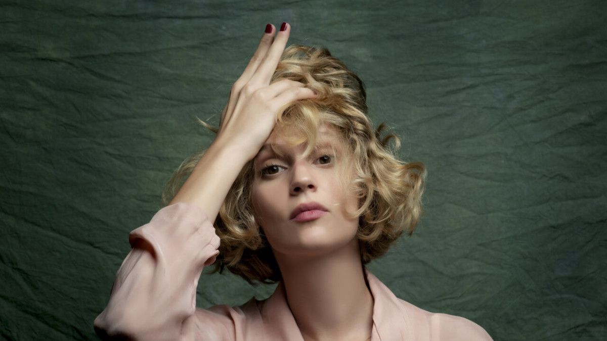 Son Dönemlerin Gözde Oyuncularından Farah Zeynep Abdullah, Dergi Sayfasında