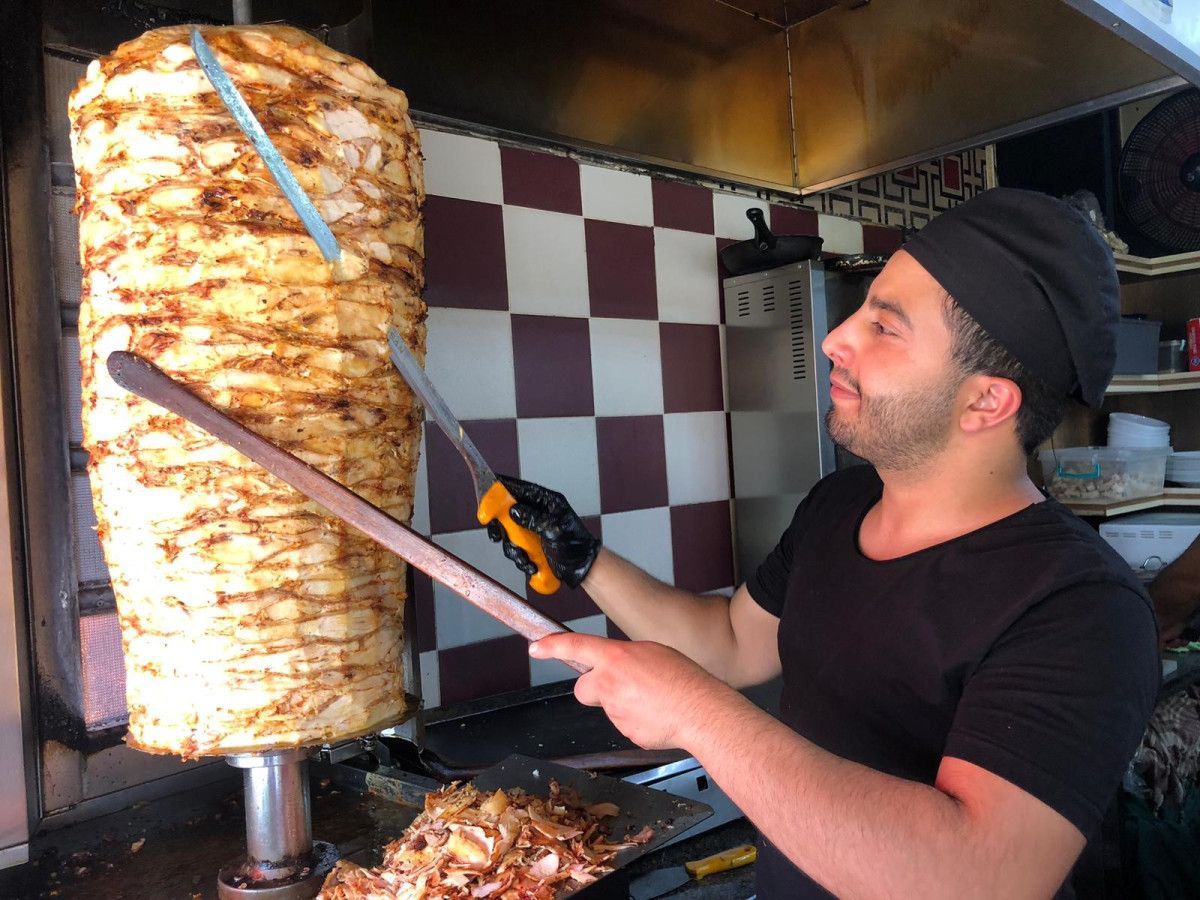 Eskişehir’de yaz mevsimi, hem vatandaşlar hem de esnaf için oldukça zor geçiyor.