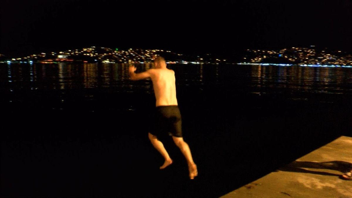 Serinleme İsteğiyle Denize Girenler