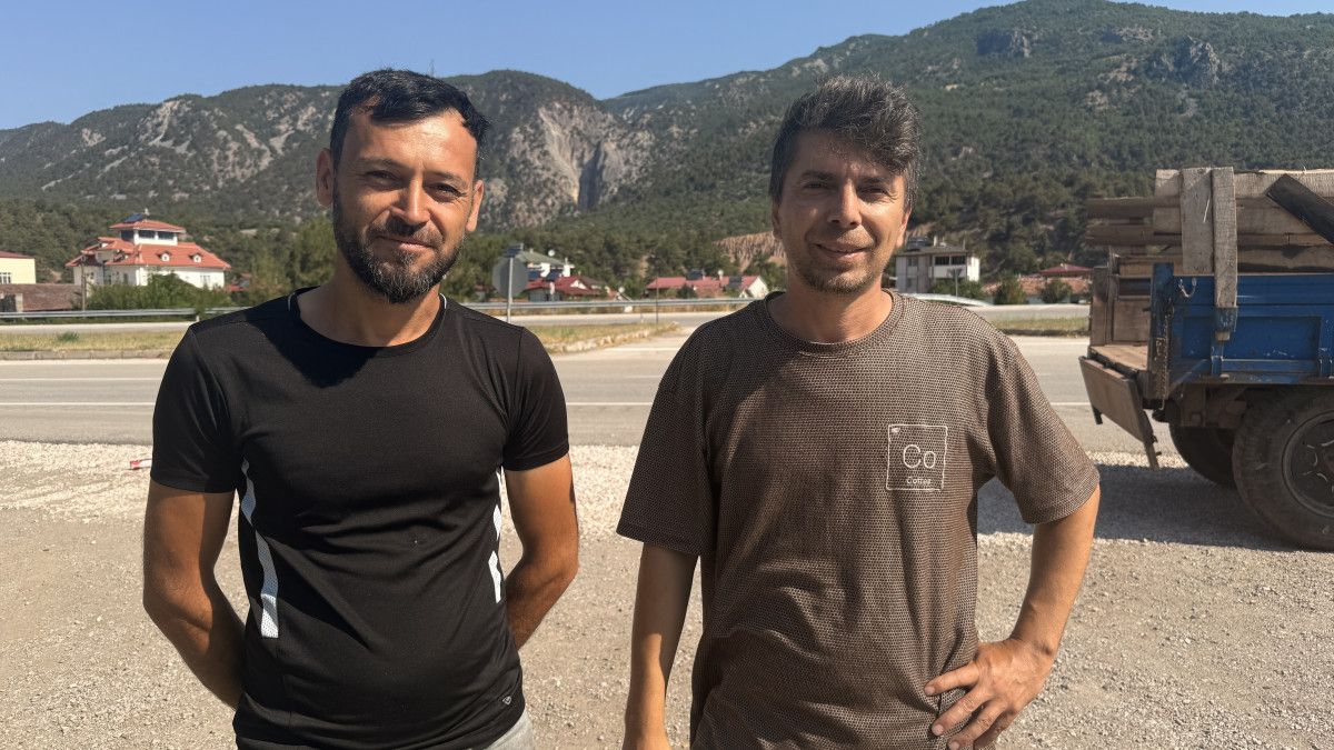 Tokat'ta traktör şambreli ile rafting