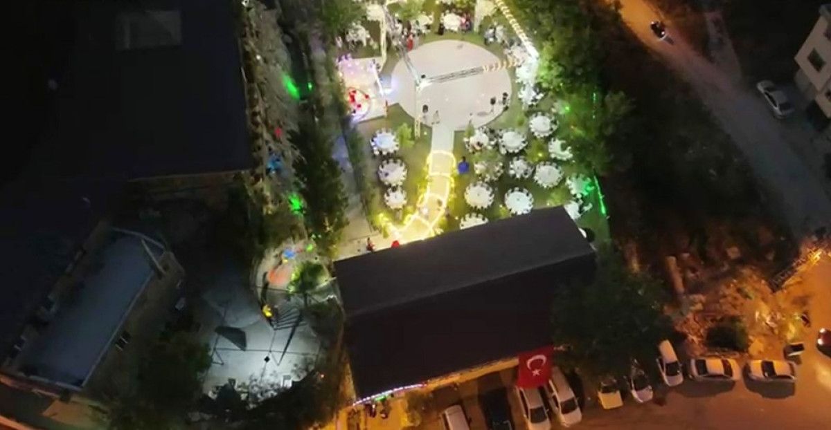 Hatay'da polisler, babası ölen polis kızını düğününde yalnız bırakmadı