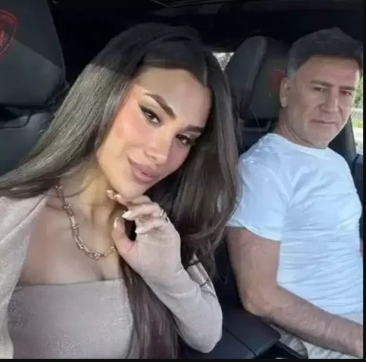 Yıldızhan’ın 23 Yıllık Evliliği ve Ailesi