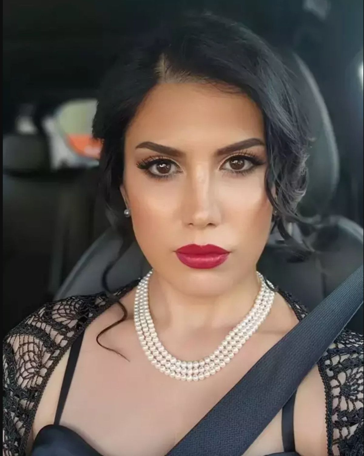 Özcan Deniz'in Ağabeyi ve Eski Menajeri Ercan Deniz'e Sosyal Medyada Gönderme