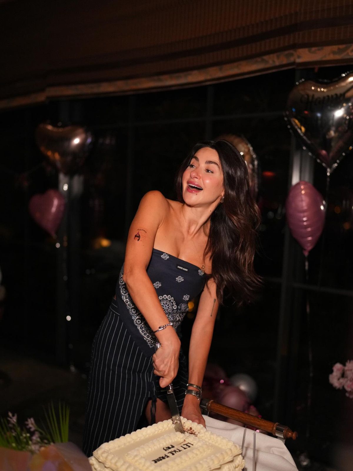 Nesrin Cavadzade 42 oldu! Doğum gününden kareler beğeni aldı