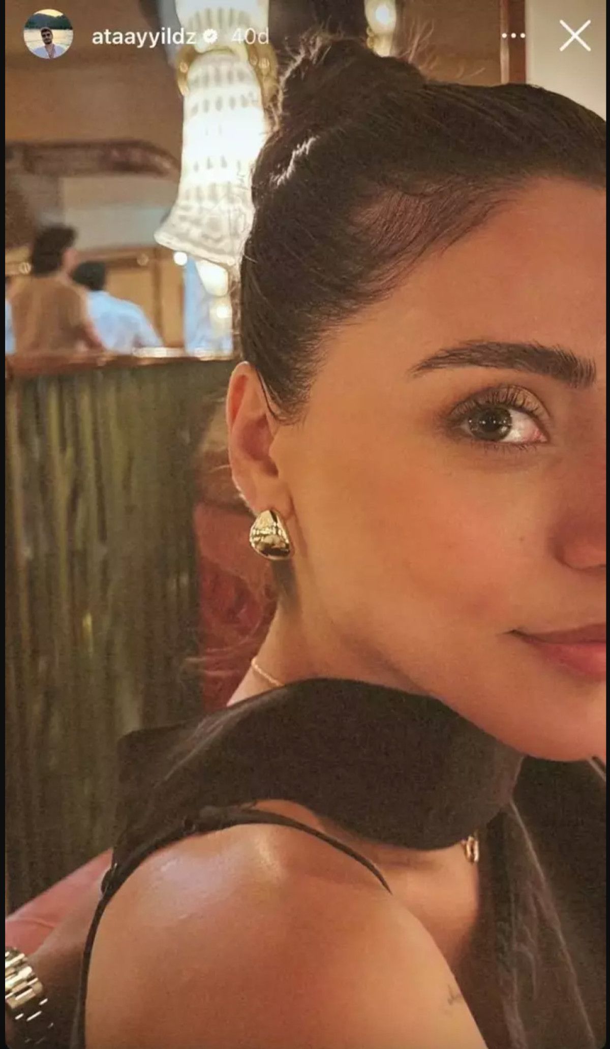 Oyuncu Sıla Türkoğlu sevgilisine poz verdi! Fotoğraf çok beğenildi
