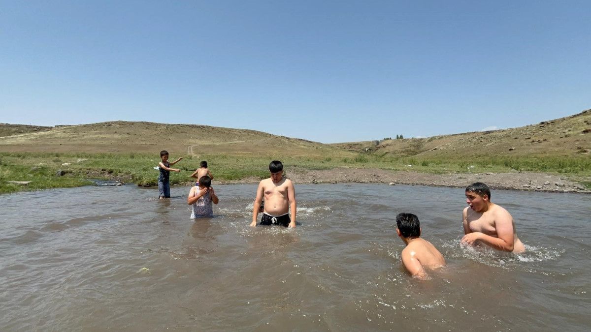 Kars'ta termometreler 34 dereceyi gördü