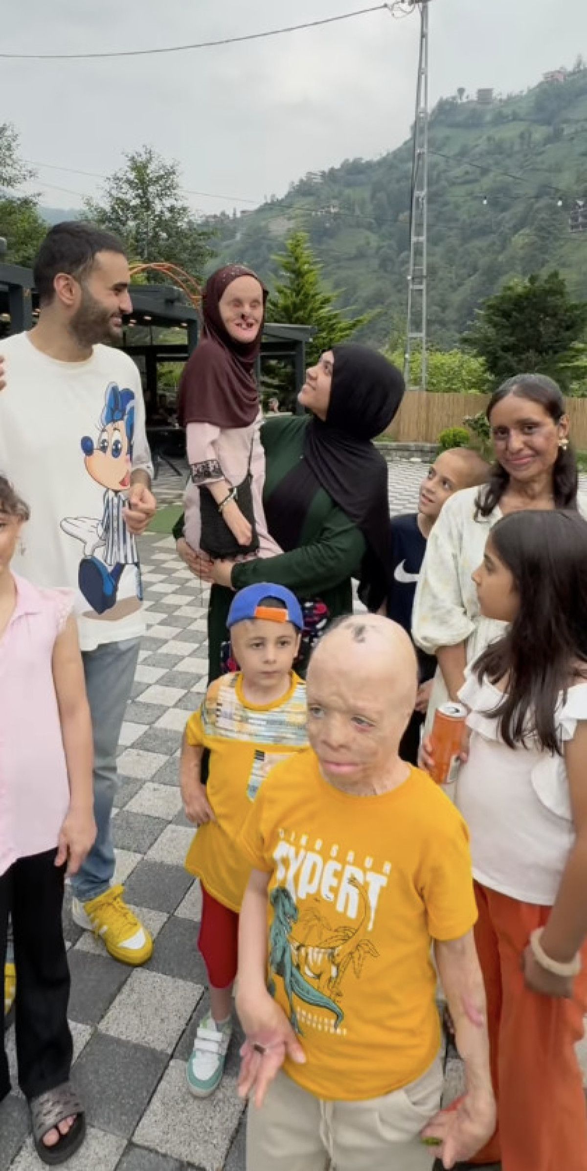 CZN Burak, bir kez daha kalpleri fethetti