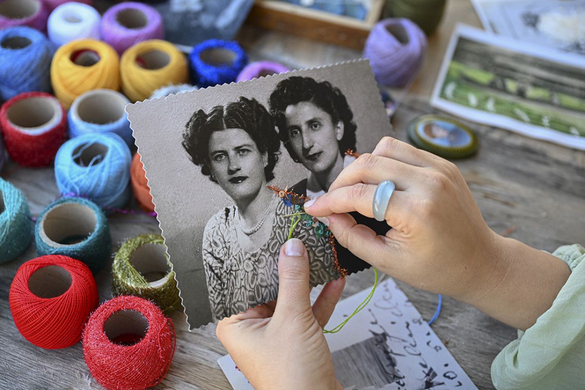 'Kimsesiz' fotoğraflara nakışlı dokunuşlar