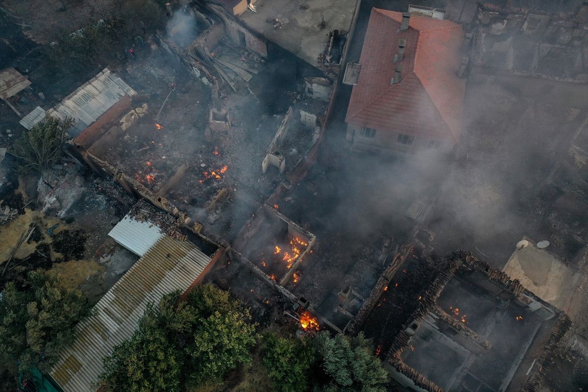 Çanakkale'deki orman yangınına ilişkin 4 kişi gözaltına alındı - Güncel Son  Dakika Haberleri