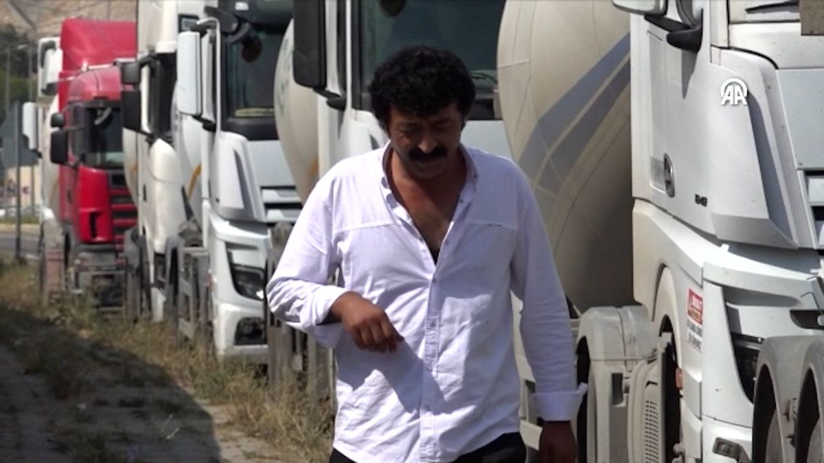 Görenler dönüp bir daha bakıyor: Van'ın 'Müslüm Baba'sı'