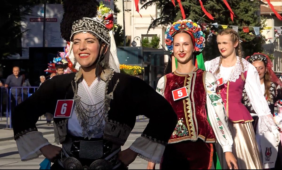 Kastamonu'da 'sarımsak güzeli' seçilmek için yarıştılar