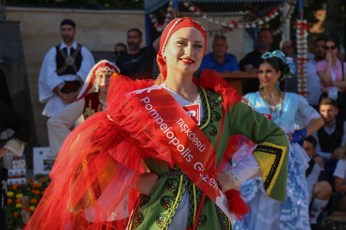 Kastamonu'da 'sarımsak güzeli' seçilmek için yarıştılar