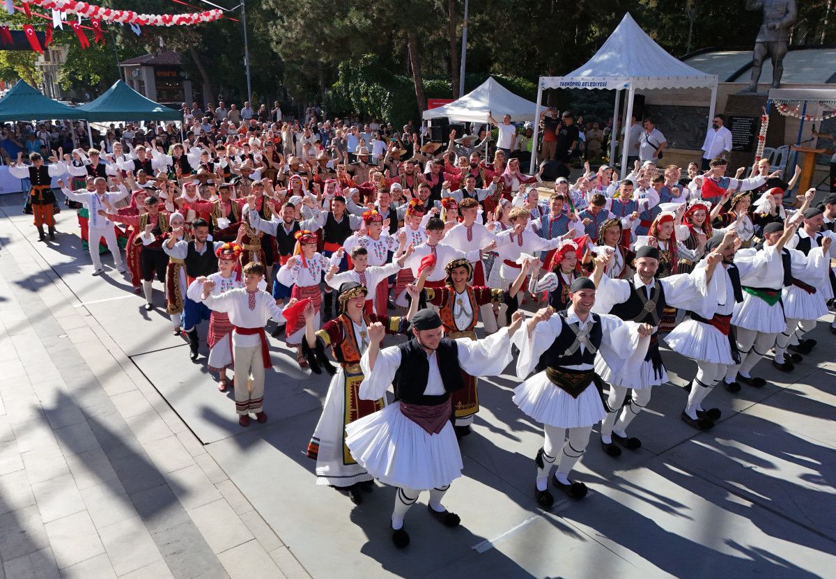 Kastamonu'da 'sarımsak güzeli' seçilmek için yarıştılar