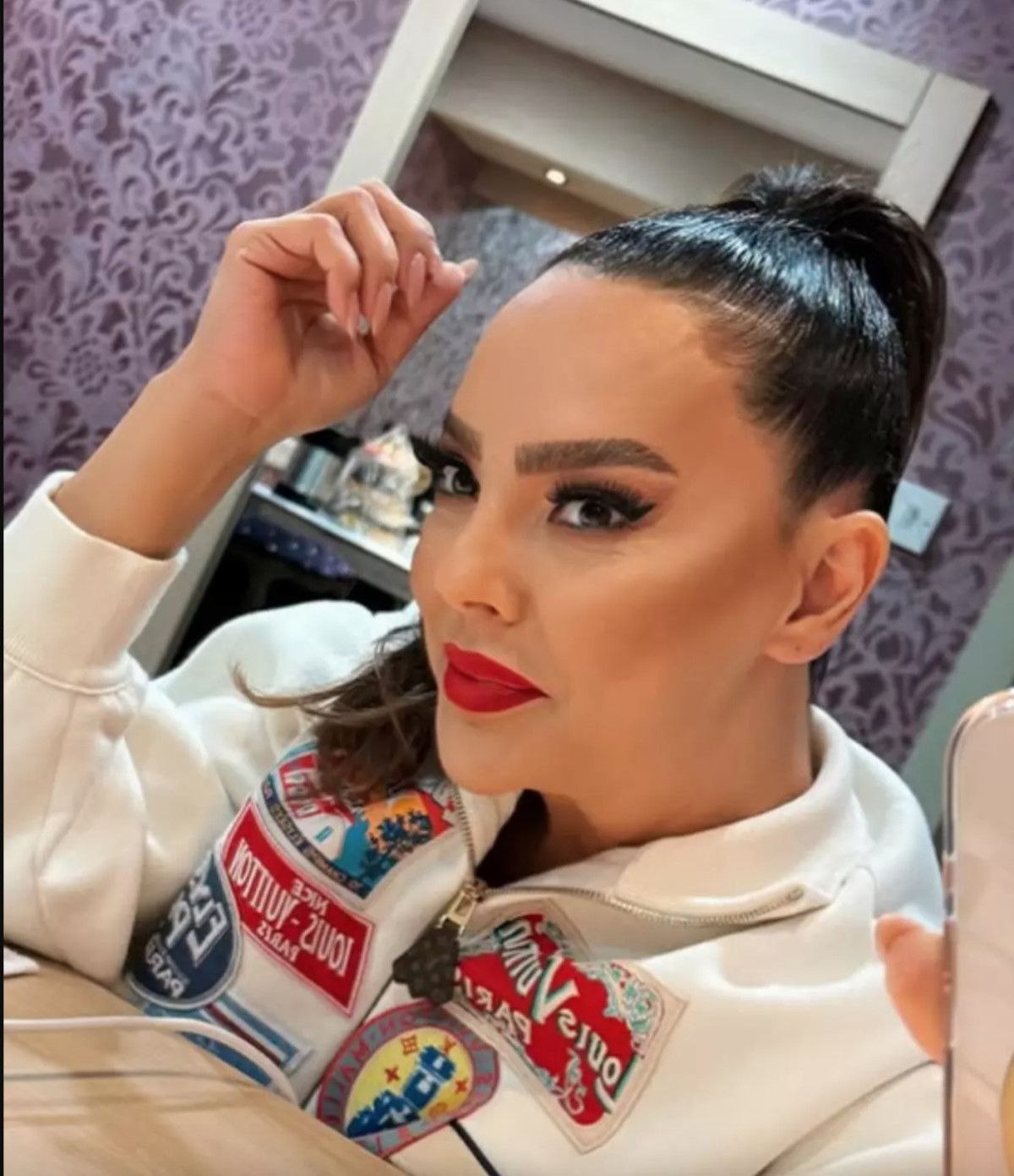 İnce kaş severdi! Ebru Gündeş'in kalın kaşları sosyal medyada gündem oldu