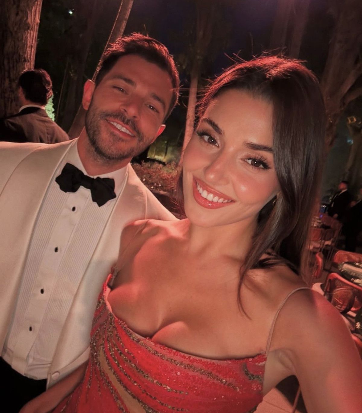Hande Erçel ve Hakan Sabancı: Ayrılık İddiası Sosyal Medyada Gündemde