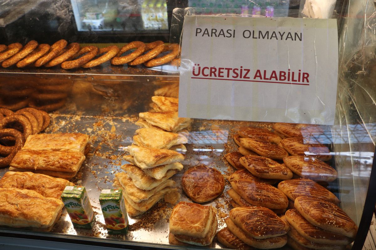 Diyarbakır Otogarında Sınırsız İkram: Ömer Doğan’ın Yardımseverliği