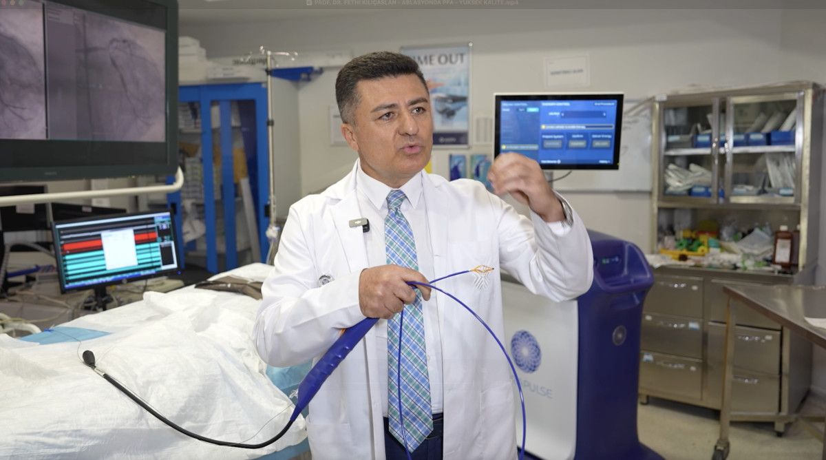 Pulsed Field Ablation ile AF Tedavisinde Yeni Bir Dönem: Güvenli ve Etkili Bir Yaklaşım