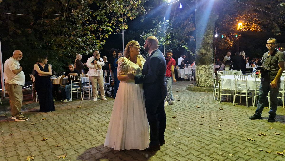 ABD’de Yaşayan Oğul ve Eşi Türkiye’de Yeniden Evet Dedi: Türk Usulü Düğün Ereğli'de