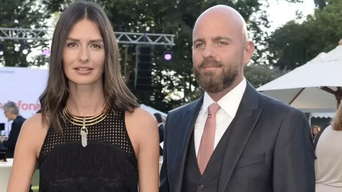 İzzet Özilhan ve Yasemin Özilhan Çifti 14 Yıllık Evliliği Anlaşmalı ve Medeni Çerçevede Sonlandırdı
