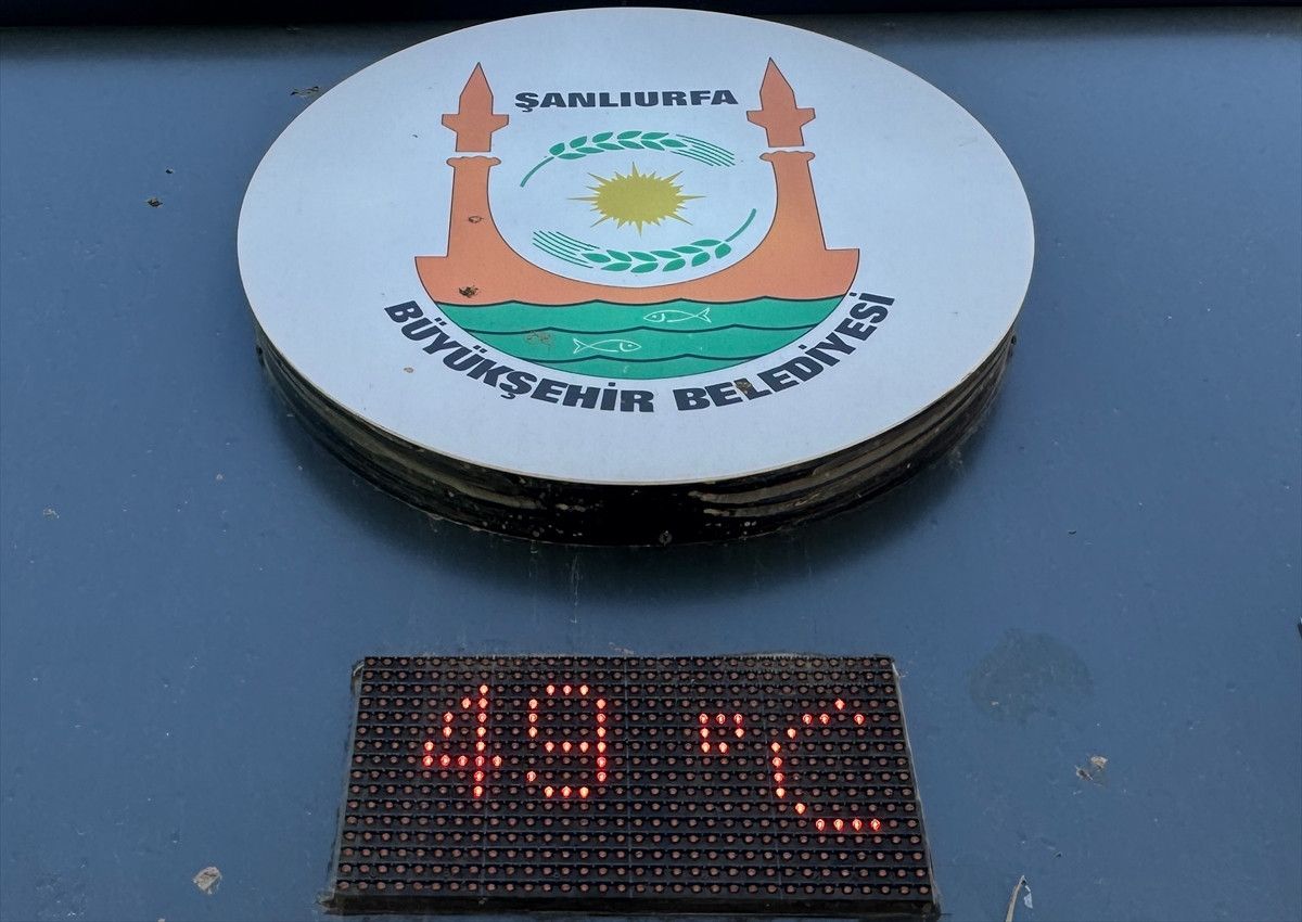 Şanlıurfa'da Sıcak Hava Etkisini Sürdürüyor: Termometreler 49 Dereceyi Gösterdi