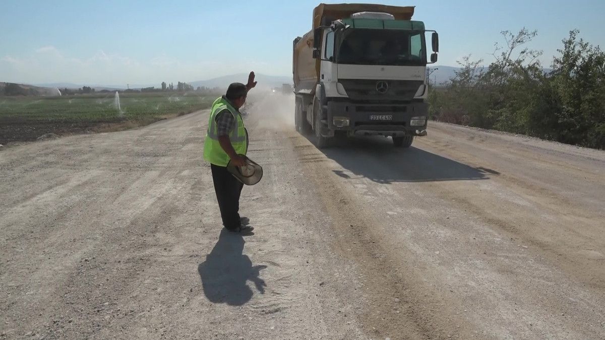 Tozlu Yolda Moral Veren Ses: Özcan Selim Çıtak'ın Yol Güvenliği ve Sürücülerin Umudu