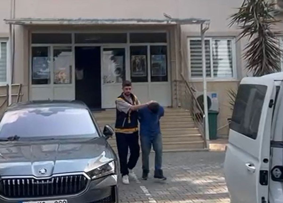 Gelin Aracının Kaputuna Yatarak Bahşiş Peşinde: Şüpheli Gözaltında
