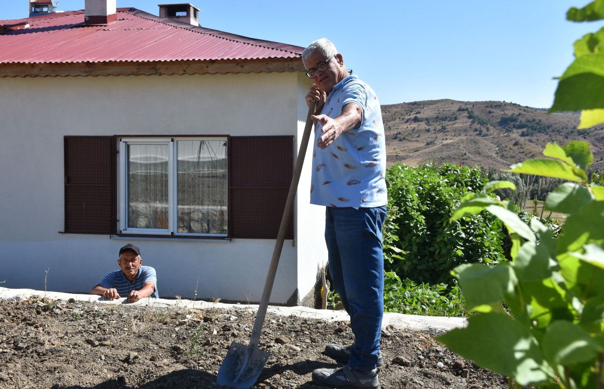 Engin Koç'in Köydeki Yeni Yaşama Yolculuğu: Mankenlikten Sokağa Doğaya, Aileyle Huzur