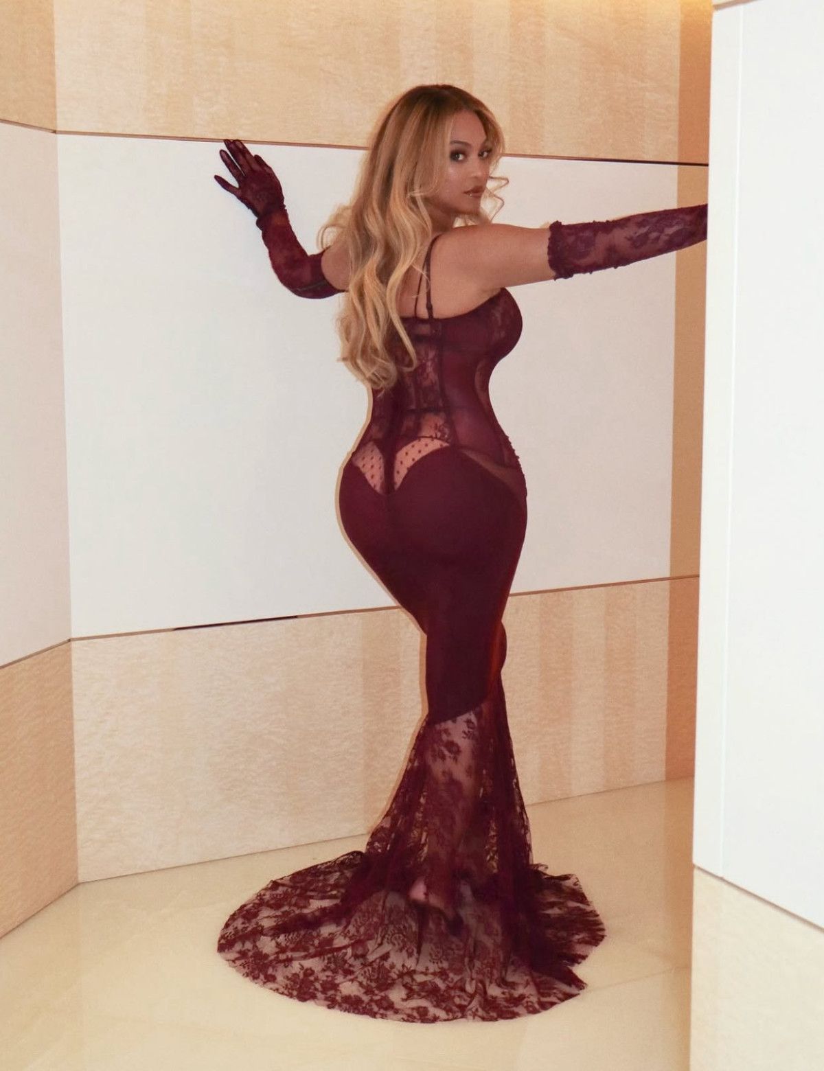Beyoncé'nin Yeni Yaşını Taşıyan Pozlar ve İçten Mesajlar: Barış ve Sevgi Vurgusu