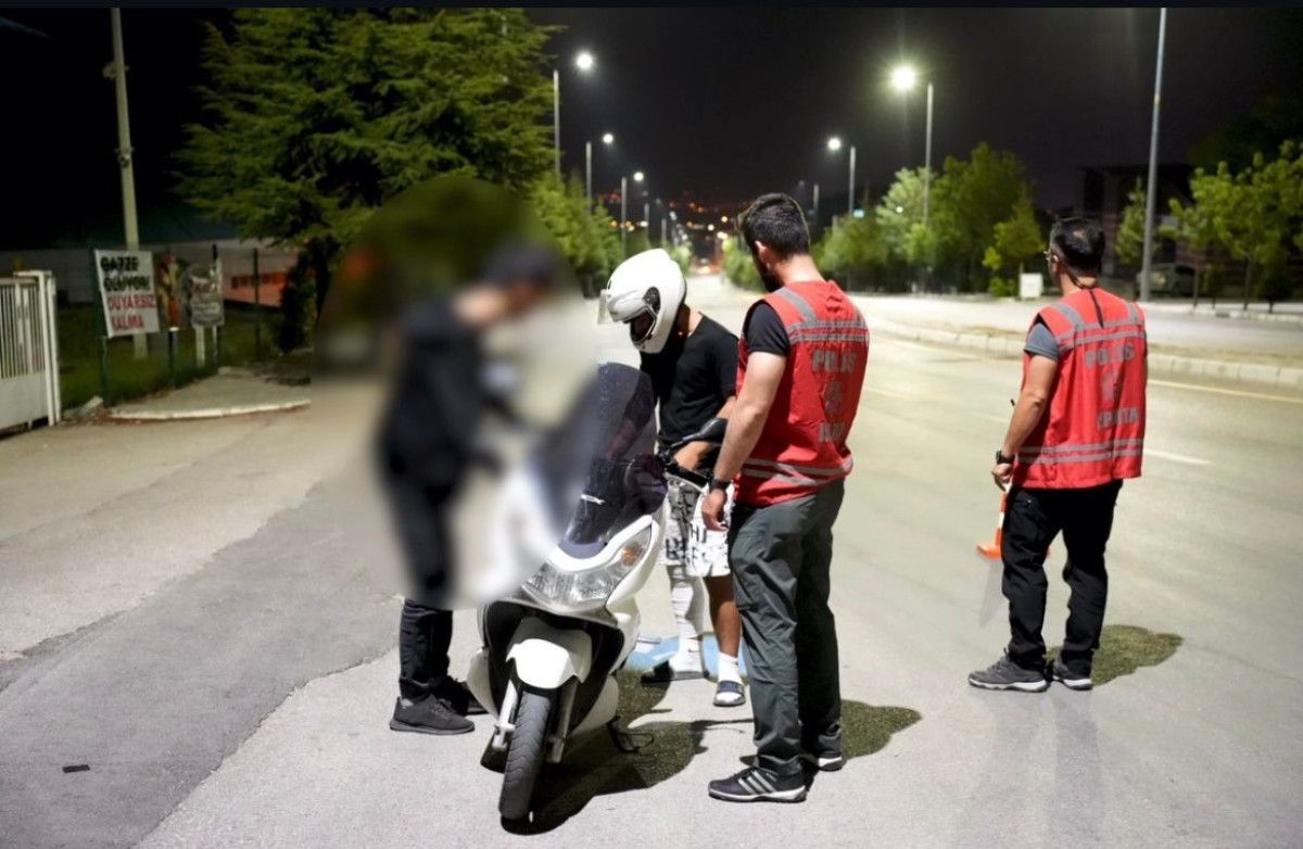 Isparta Kentinde Geniş Güvenlik Denetimi: 28 Araca İdari İşlem ve 242 Şahsiyet Kontrolü