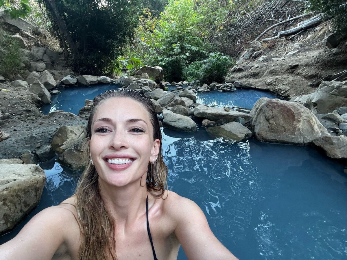 Suna Yıldızoğlu’nun Kızı Yasemin Allen ABD Tatilinden Fırsat Kolluyor: Yeni Pozlar ve Ani Beğeni Yağmuru