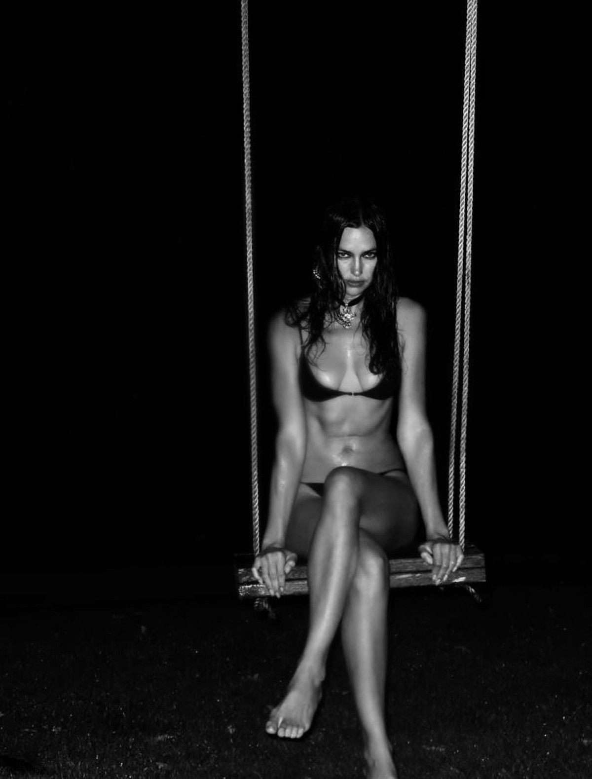 Irina Shayk'ın Sosyal Medya Paylaşımlarıyla Dikkat Çeken Anı Salınışı