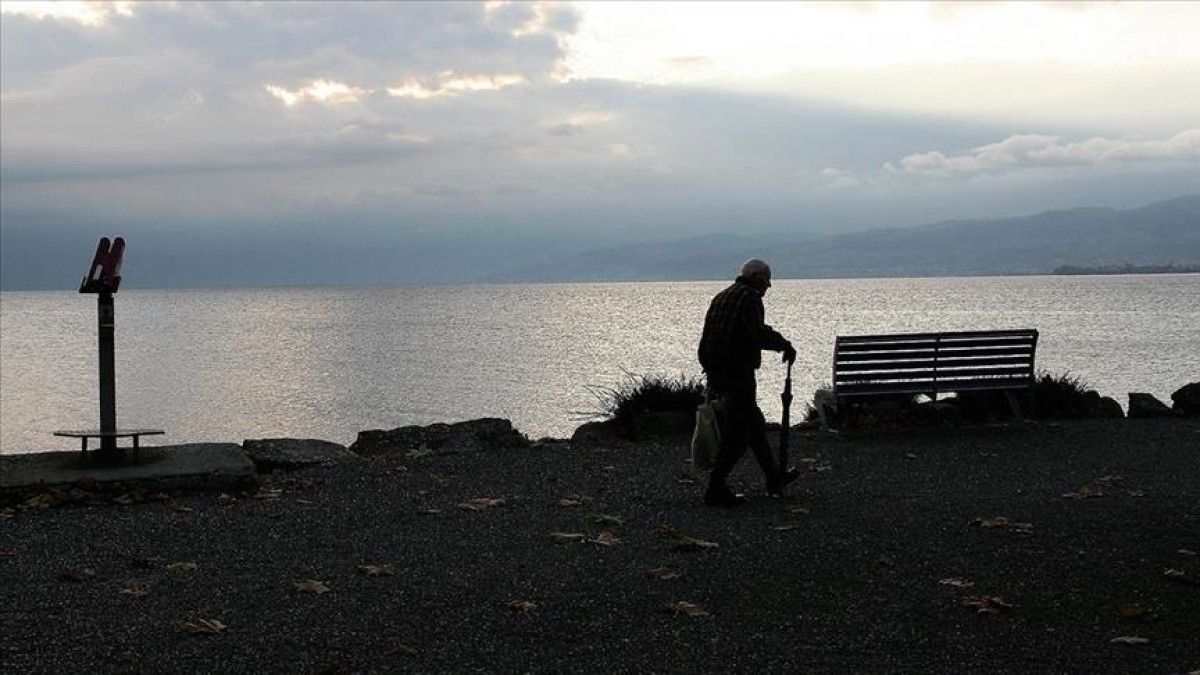 Dijital Yalnızlığın Gölgesinde: Sanal Bağların İçsel Boşlukla Yüzleşmesi