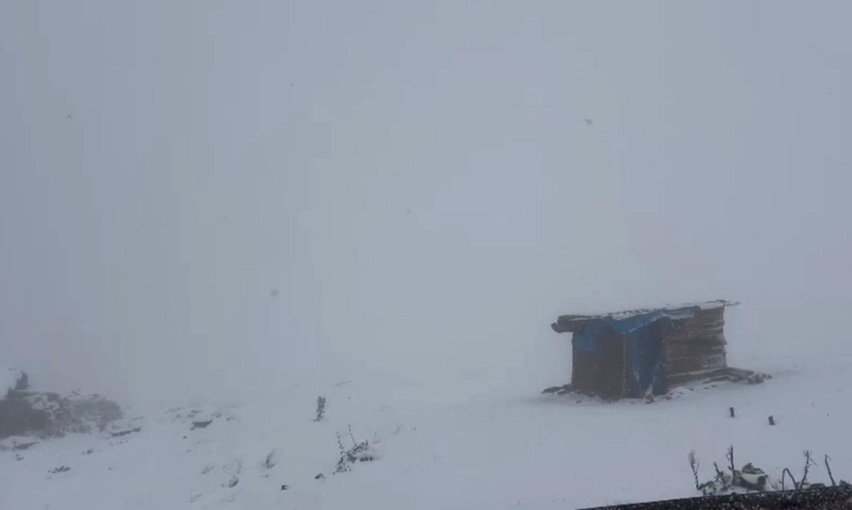 Sahara Dağı’nda Kar Yağışı: Yolda Hava Koşulları Şiddetini Artırdı