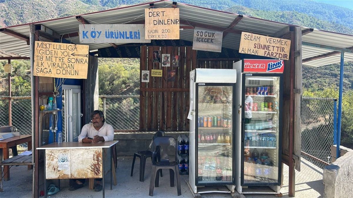 Gülümseten Deney: Dert Dinlemek İçin 20 Liraya Gelenler ve 200 Liraya Kadınlar