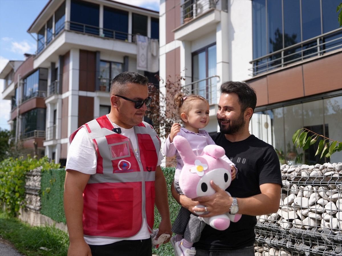 Darıcı Mahallesi'nde Melisa İçin Belediye Ekibinden Anlamlı Jest