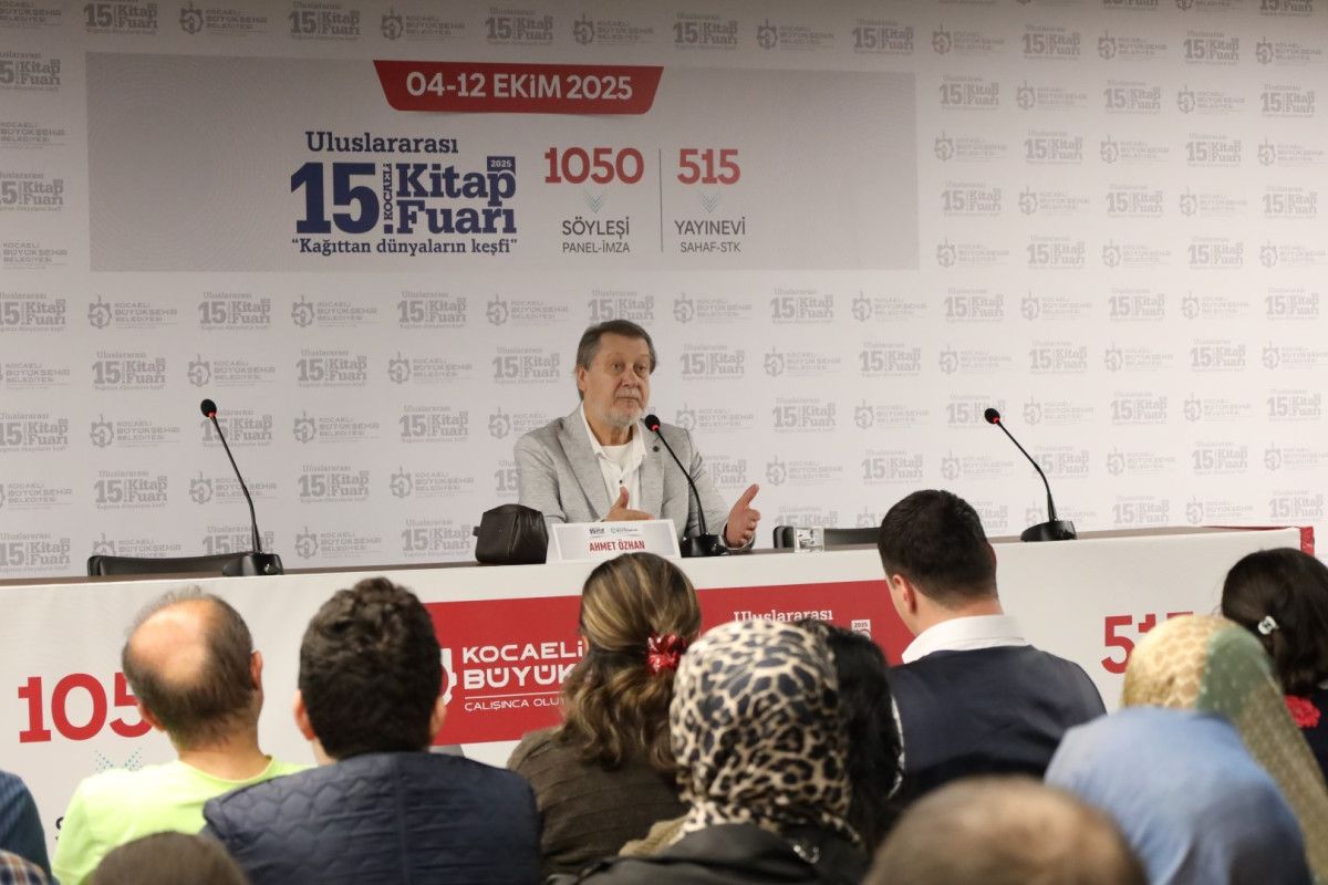 Uluslararası Kocaeli Kitap Fuarı'nda Ahmet Özhan: Barış ve Kutsal Kitaplar Üzerine Duygular