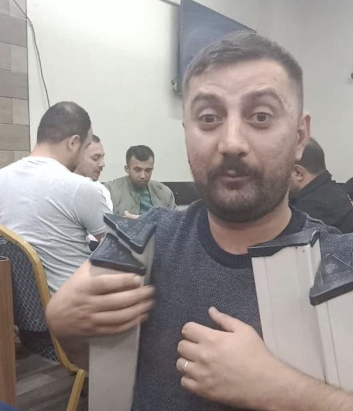 Okeyte Ustalaşan Anlar: Özsoy’un Gülşafak’a Karşı Şöhretli Zaferi ve Şık Kutlama