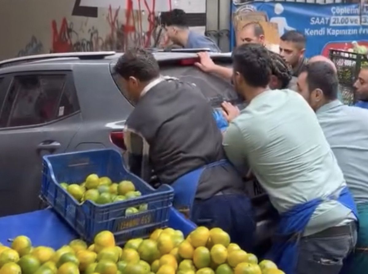 Şirintepe’de Pazarcılar Otomobili Kendileri Taşıdı: Tezgah Öncesi ve Sonrası