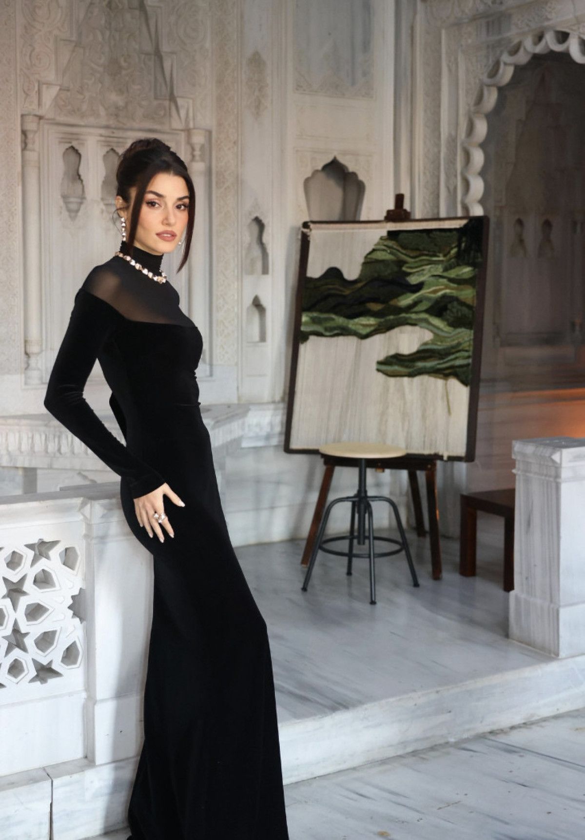 Hande Erçel'in İngilizce Konuşması Üzerine Sosyal Medyada Yaşanan Yorumlar
