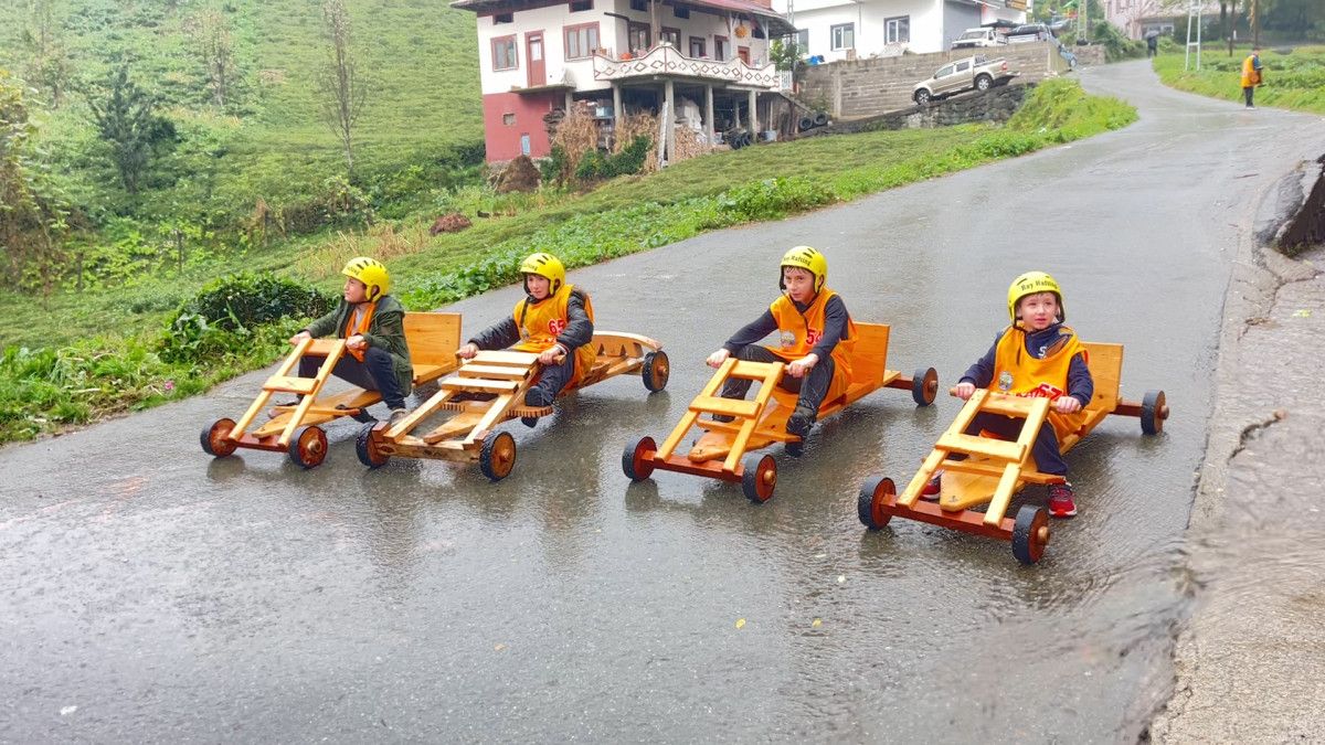 Laz Ralli Dikkaya'da Tahta Arabalarla Heyecan Dolu 15. Yıl: 50 Yarışmacı Üç Kategoride Yol Aldı