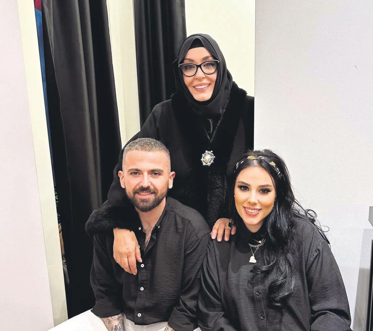 Tuğçe Tayfur'dan Annene Övgü Dolusu Anlatım: Annen Hep Yanımda Gibi