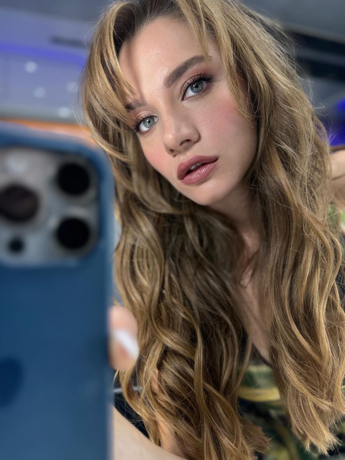 Miray Daner: Ekranların Beğeni Toplayan Yüzü ve Yeni Proje Haberleri