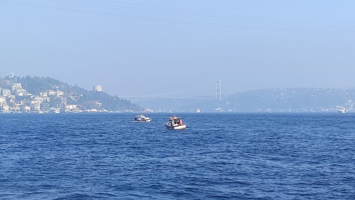 İstanbul Boğazı'nda Yoğun Sis: Görüş Mesafesi Belirgin Şekilde Azaldı