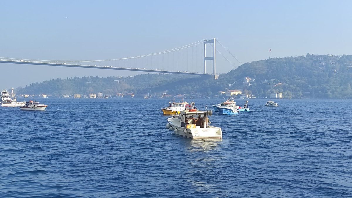 İstanbul Boğazı'nda Yoğun Sis: Görüş Mesafesi Belirgin Şekilde Azaldı